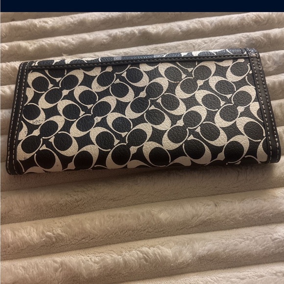 Coach Wallet - Picture 6 of 7